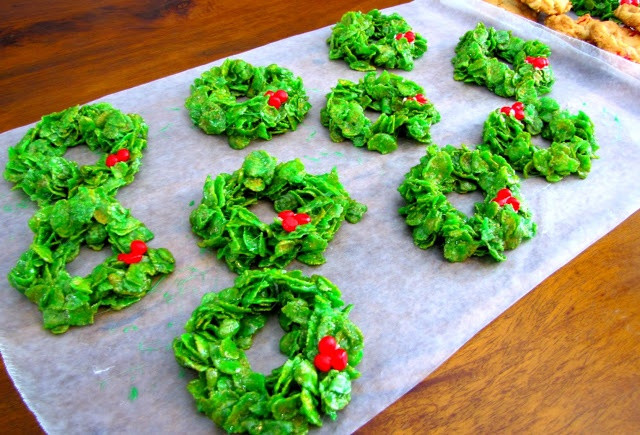 No Bake Christmas Wreath Cookies
 Christmas Cornflake Wreath Cookies I used red and white