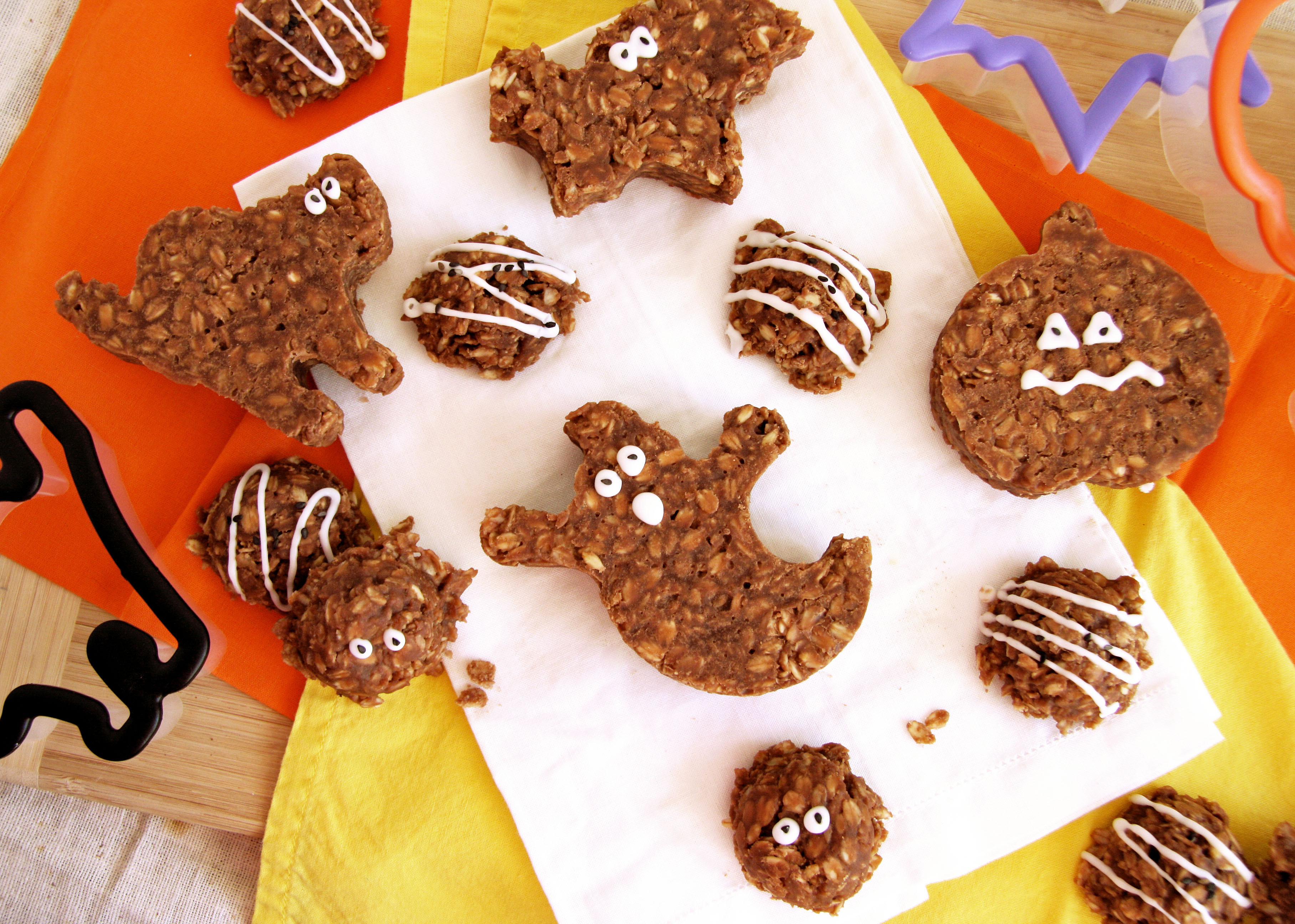 No Bake Halloween Cookies
 Spooky No Bake Chocolate Oatmeal Cookies SRC