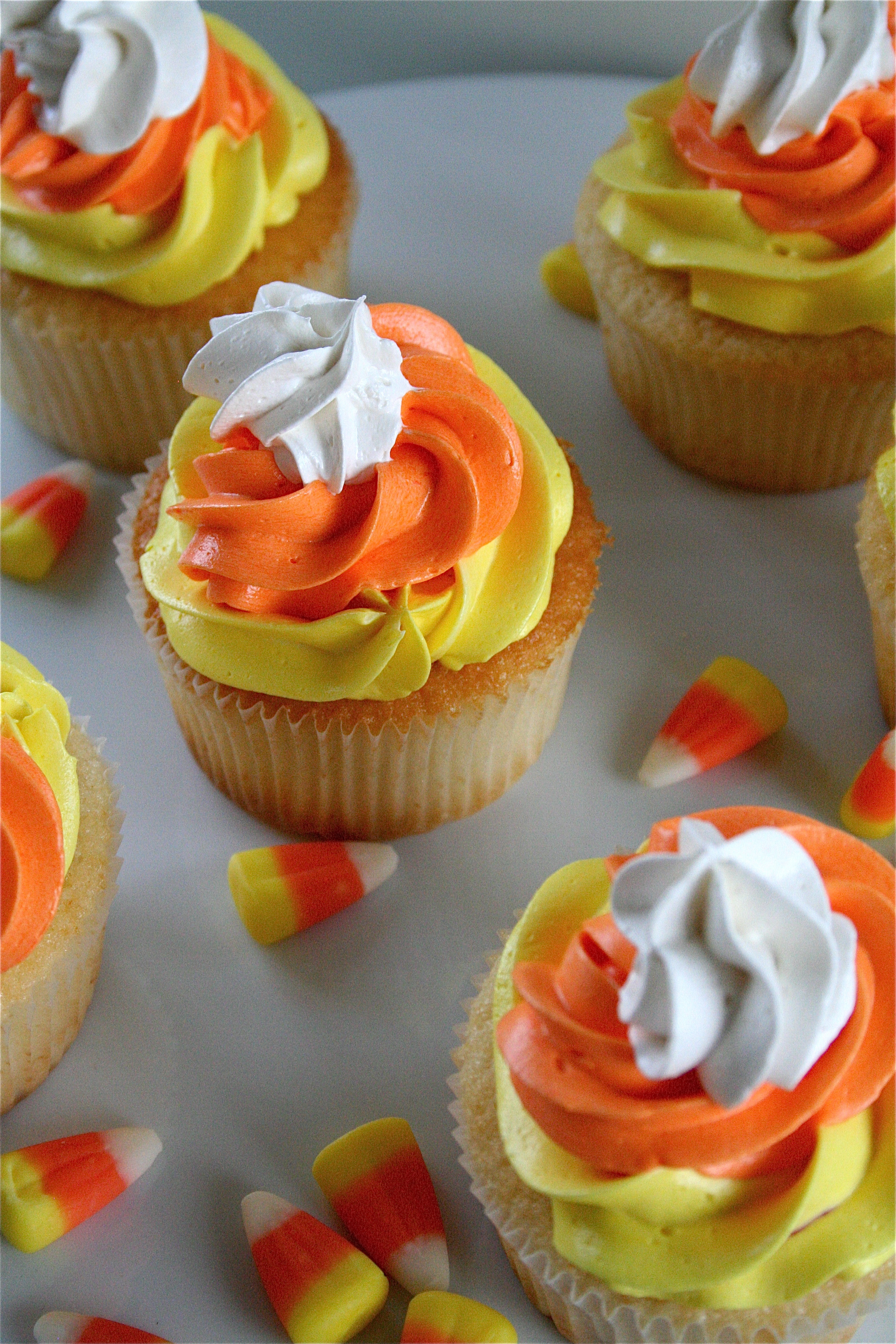 Picture Of Halloween Cupcakes
 28 Cute Halloween Cupcakes Easy Recipes for Halloween