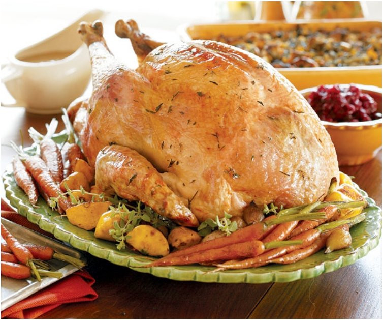 Prepared Turkey Dinners For Thanksgiving
 8 plete Thanksgiving Dinner Menus Prepared In No Time Flat