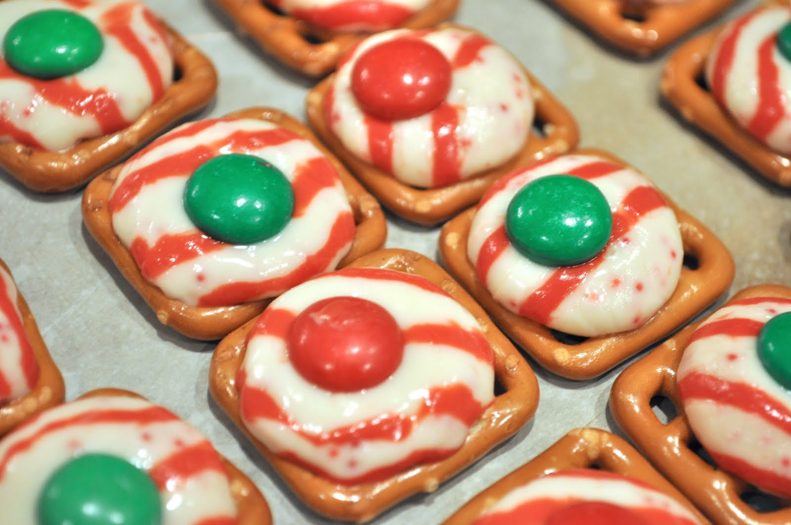 Pretzel Christmas Cookies
 Monday Munchies – Holiday Pretzel Kisses
