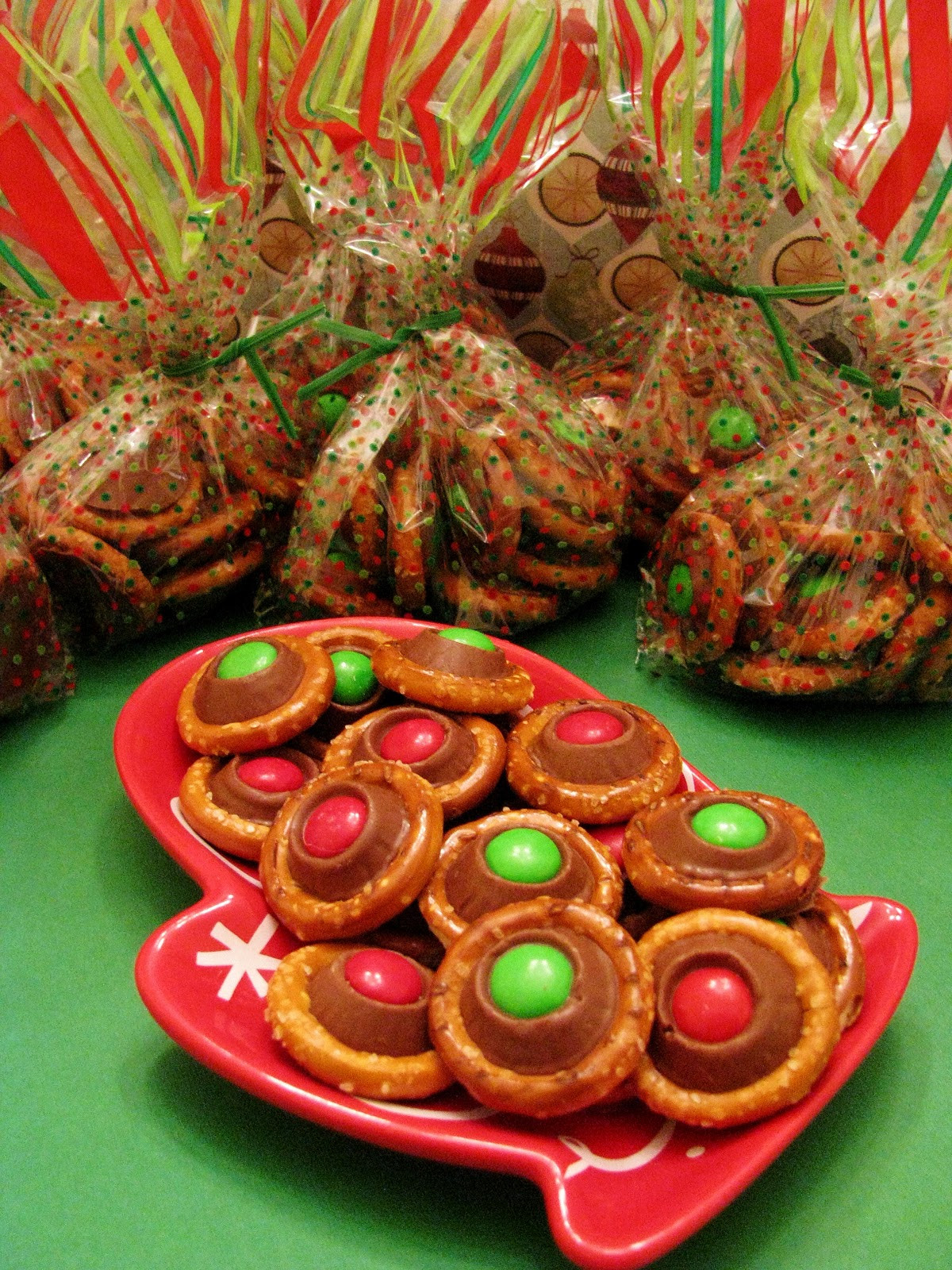 Pretzel Christmas Cookies
 Butter Believe It Rolo Pretzel Bites