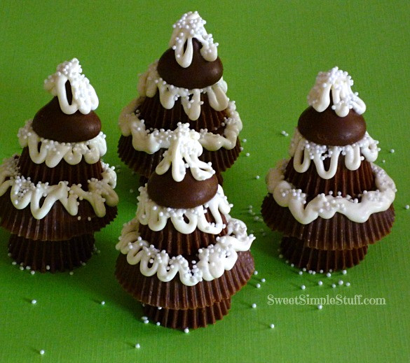 Reeses Christmas Tree Candy
 Peanut Butter Cup Christmas Trees