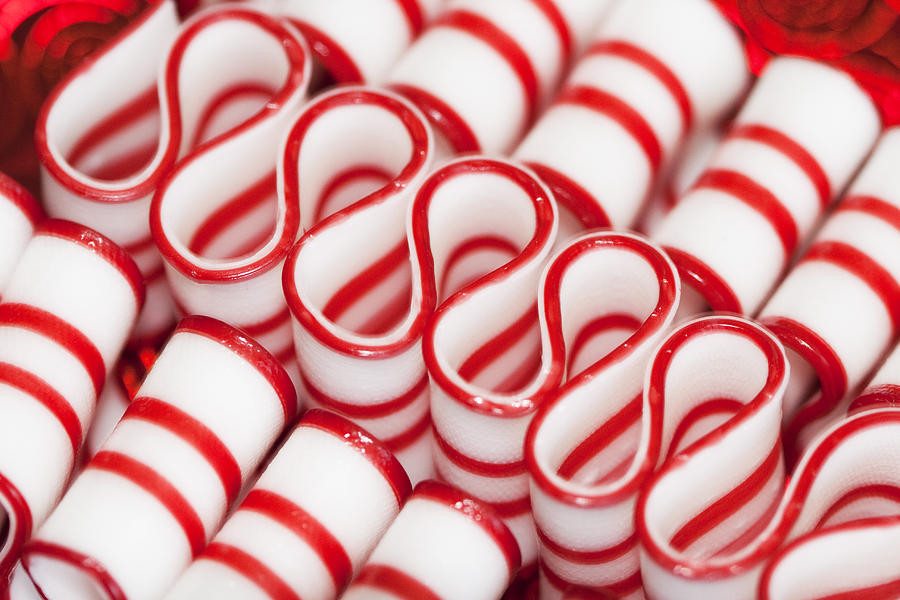 Ribbon Christmas Candy
 Peppermint Ribbon Candy graph by Kathy Clark