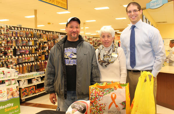 Shoprite Thanksgiving Dinners
 Parkville grocer distributes 100 Thanksgiving meals