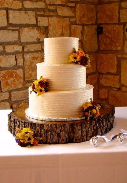 Simple Fall Wedding Cakes
 25 best ideas about Round Wedding Cakes on Pinterest