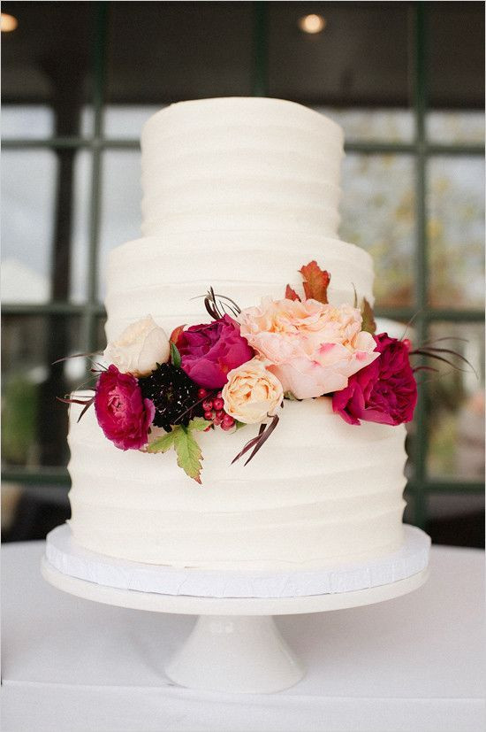 Simple Fall Wedding Cakes
 Red Fall Winery Wedding