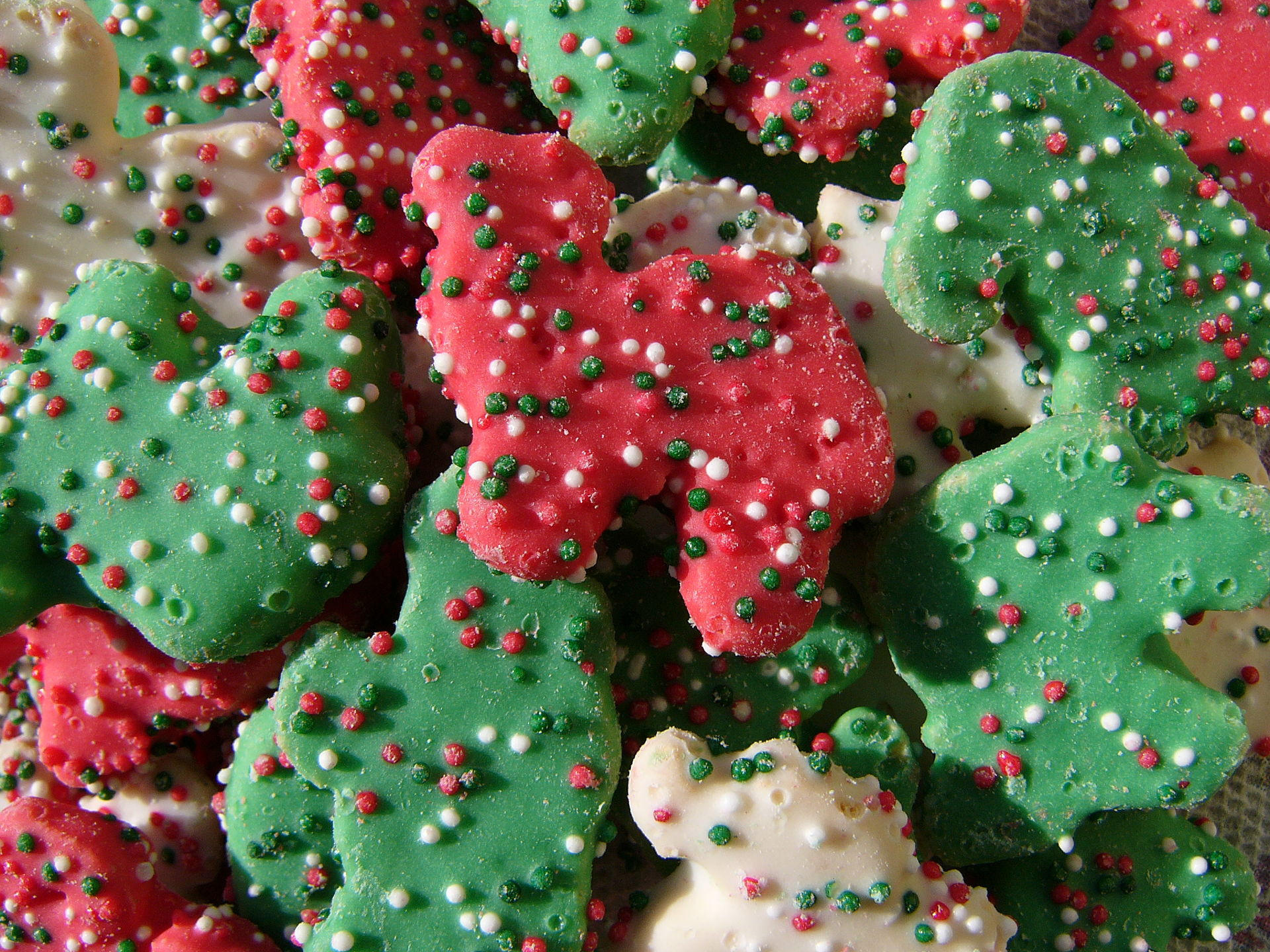 Store Bought Christmas Cookies
 [TOMT] [Food] Store bought Christmas cookies from 1980s