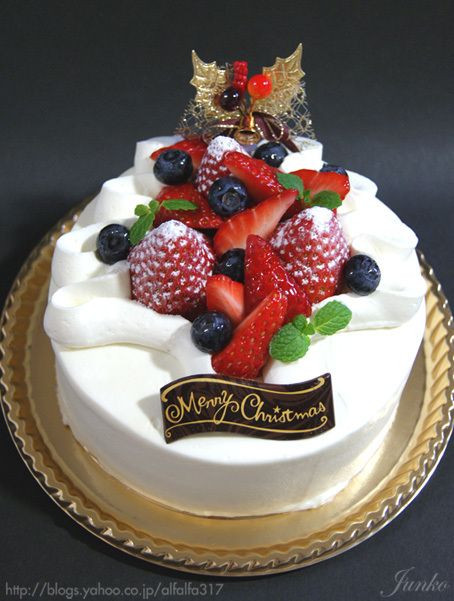 Strawberry Christmas Cake
 Christmas Strawberry Sponge Cake recipe in Japanese