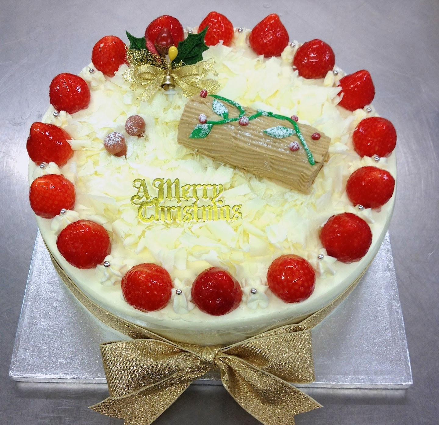 Strawberry Christmas Cake
 Lanka Celebration Cakes December 2013