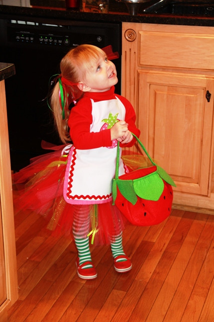 Strawberry Shortcake Halloween
 Hot Mess Moma Strawberry shortcake halloween costume