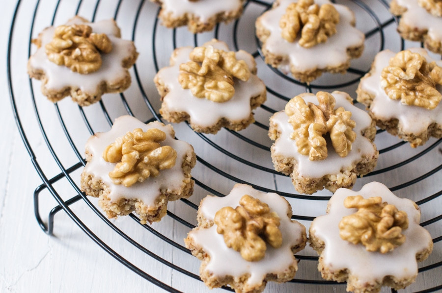 Swiss Christmas Cookies
 Swiss Walnut Christmas Cookies – Eat Little Bird