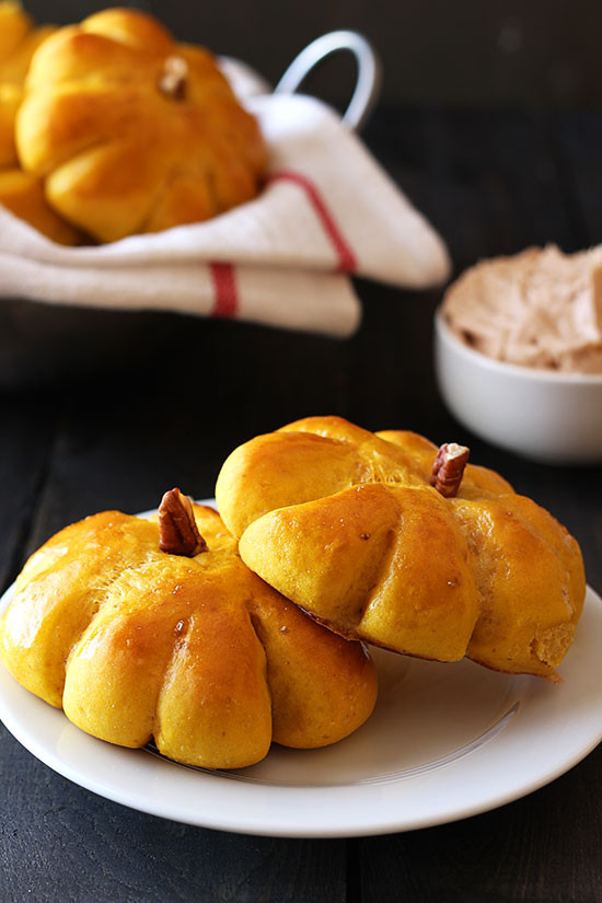 Thanksgiving Bread Rolls
 40 Sweet & Savory Pumpkin Recipes 21 30 Made From Pinterest