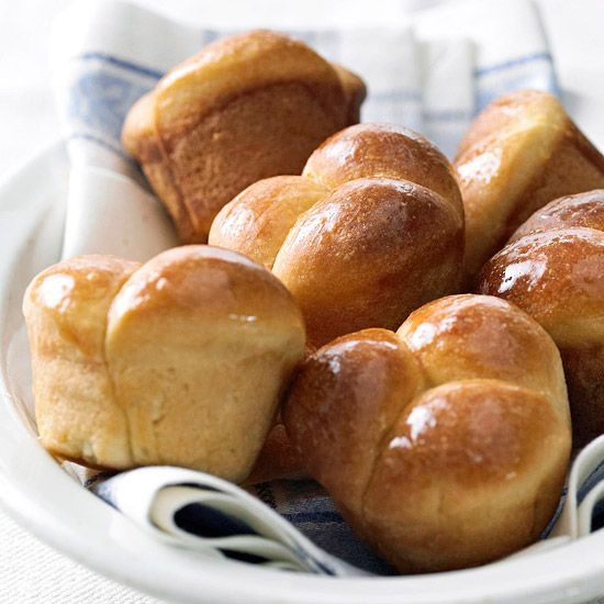 Thanksgiving Bread Rolls
 Classic Dinner Rolls are the perfect cozy addition to any