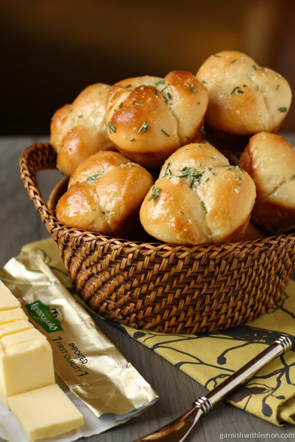 Thanksgiving Bread Rolls
 Rosemary Garlic Cloverleaf Rolls Garnish with Lemon
