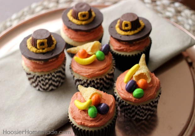 Thanksgiving Cupcakes Decorating Ideas
 Thanksgiving Cupcakes Pilgrim Hats and Cornucopia