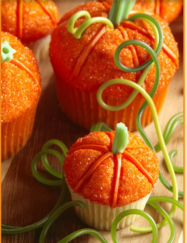 Thanksgiving Cupcakes Decorations
 Taking the Cake Thanksgiving Cupcake Decorating Ideas