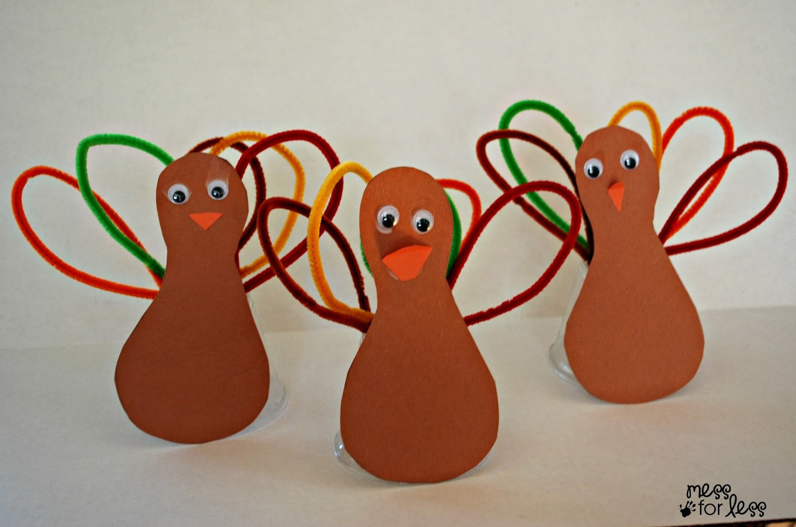 Turkey Crafts For Thanksgiving
 Thanksgiving Crafts for Kids Pipe Cleaner Turkey Mess