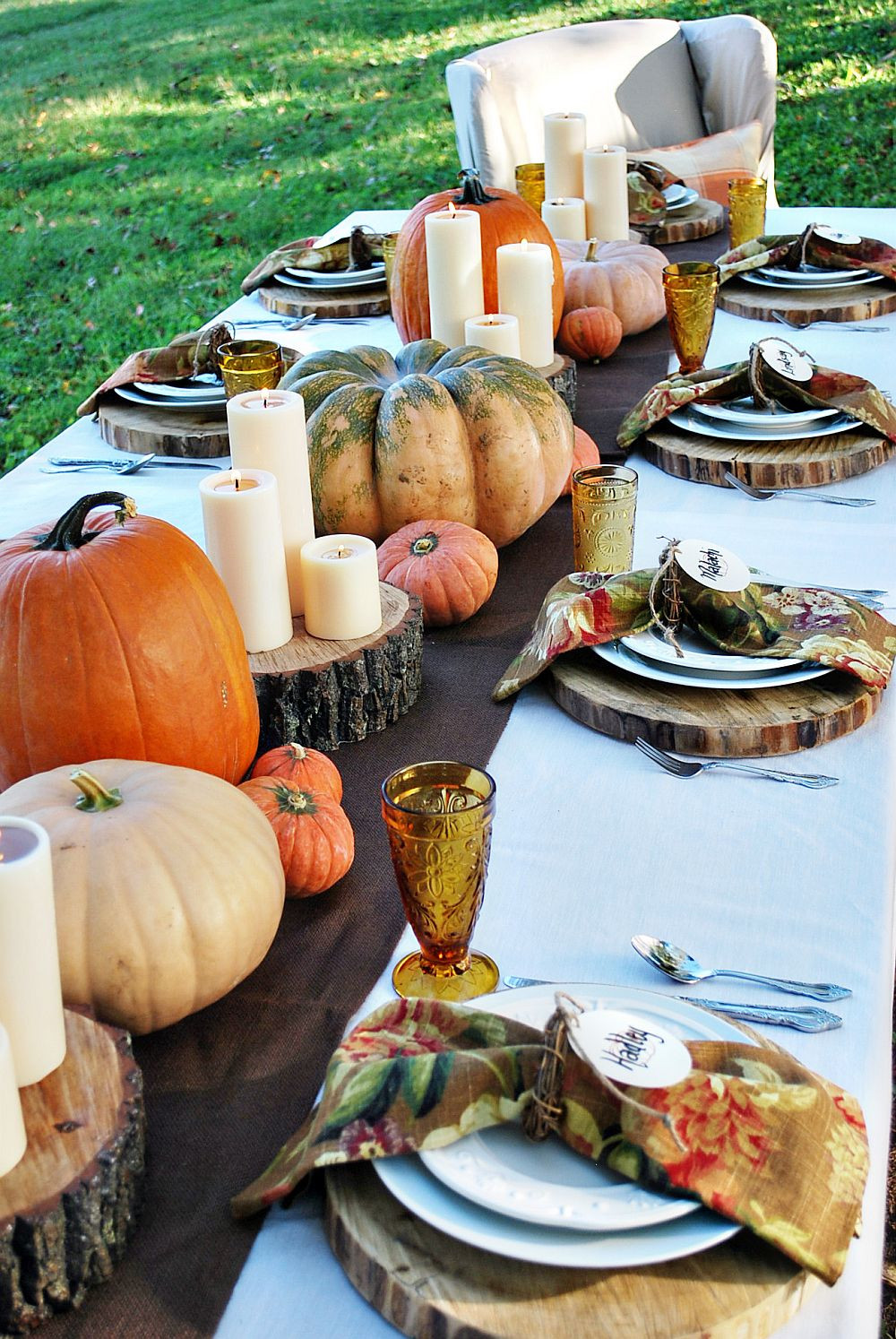 Turkey Decorations For Thanksgiving
 15 Outdoor Thanksgiving Table Settings for Dining Alfresco