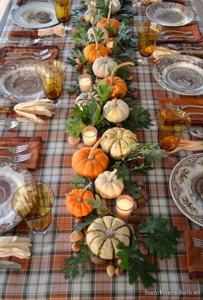 Turkey Decorations For Thanksgiving
 Best 25 Thanksgiving table ideas on Pinterest