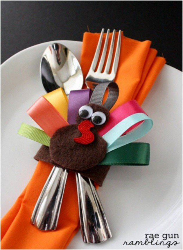 Turkey Decorations For Thanksgiving
 23 Neat Inexpensive DIY Thanksgiving Decorations For Every