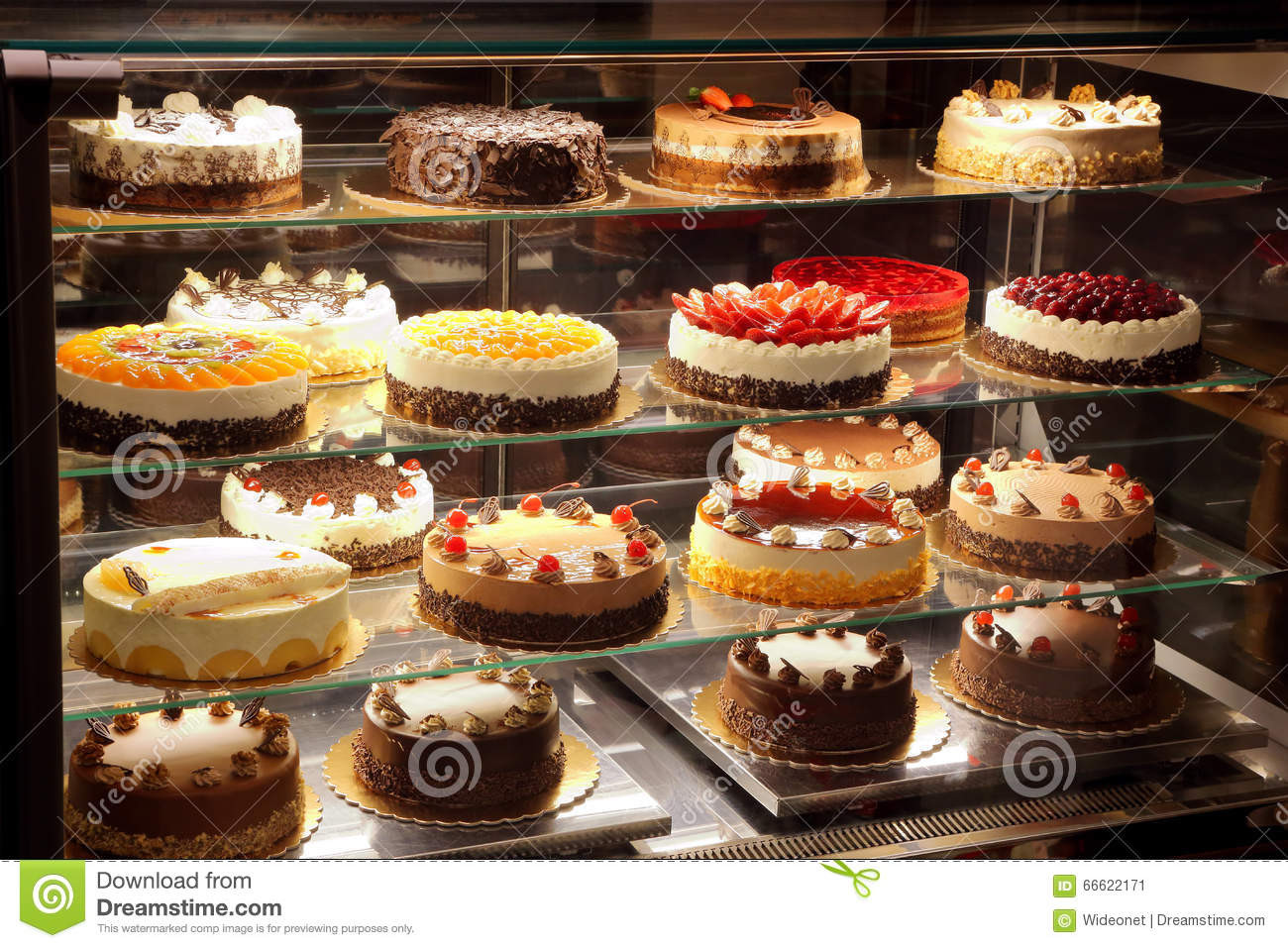 Types Of Christmas Cakes
 Different Types Cakes In Pastry Shop Glass Display