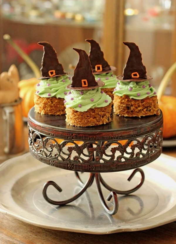 Vegan Halloween Desserts
 Vegan Halloween candy ideas and recipes for healthy treats