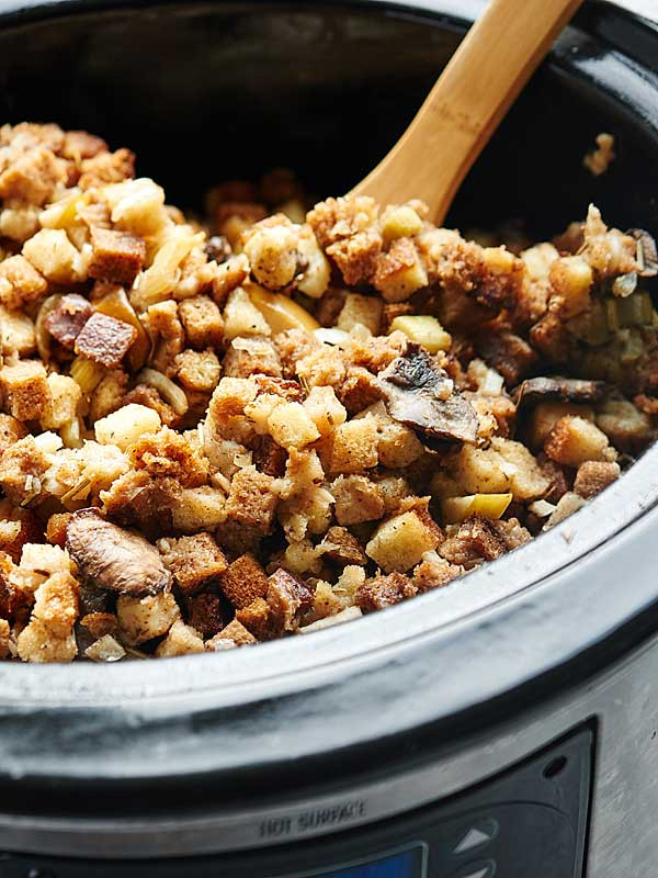 Vegetarian Stuffing Recipe Thanksgiving
 Crockpot Ve arian Stuffing w Vegan Friendly Option