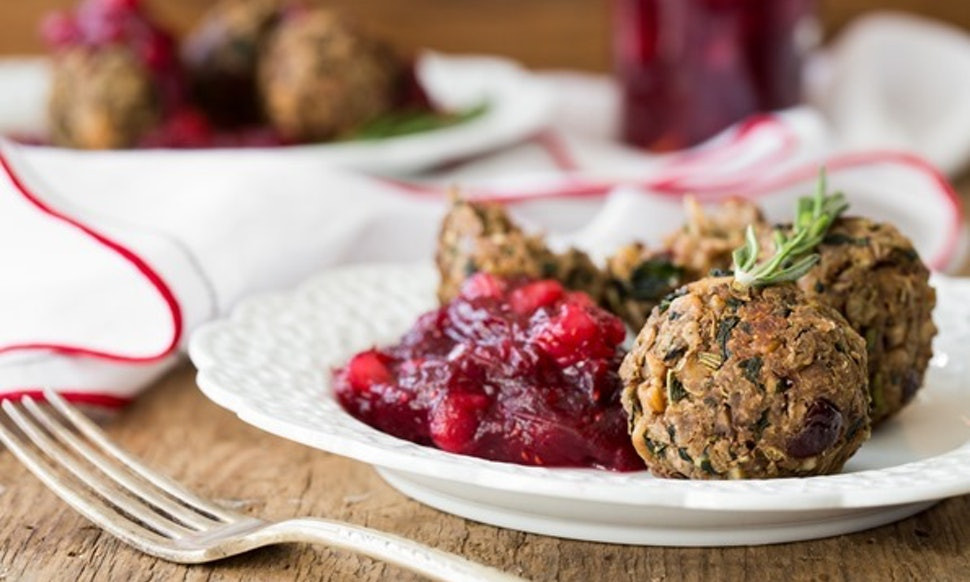 Vegetarian Thanksgiving Main Course
 15 Vegan Thanksgiving Dinner Ideas To Serve As Your Main