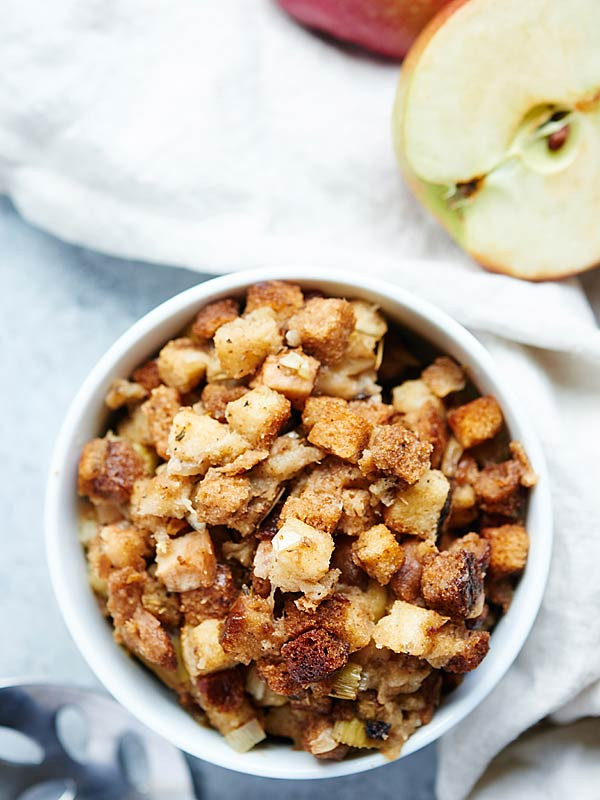 Vegetarian Thanksgiving Stuffing Recipe
 Living TRUE – Model Blog Ve arian & Vegan Thanksgiving