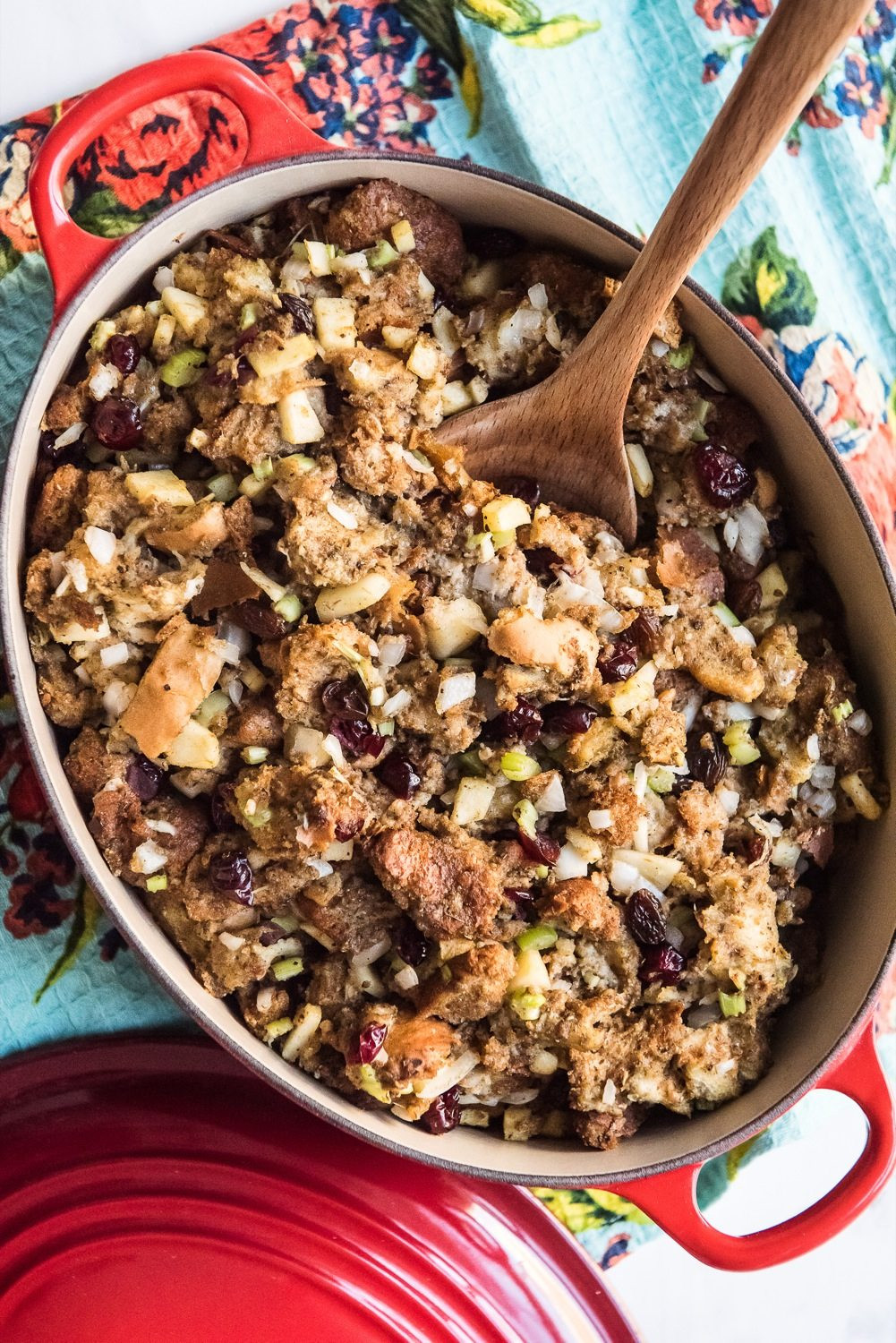 Vegetarian Thanksgiving Stuffing Recipe
 The Best Ve arian Stuffing Recipe The Sweetest Occasion