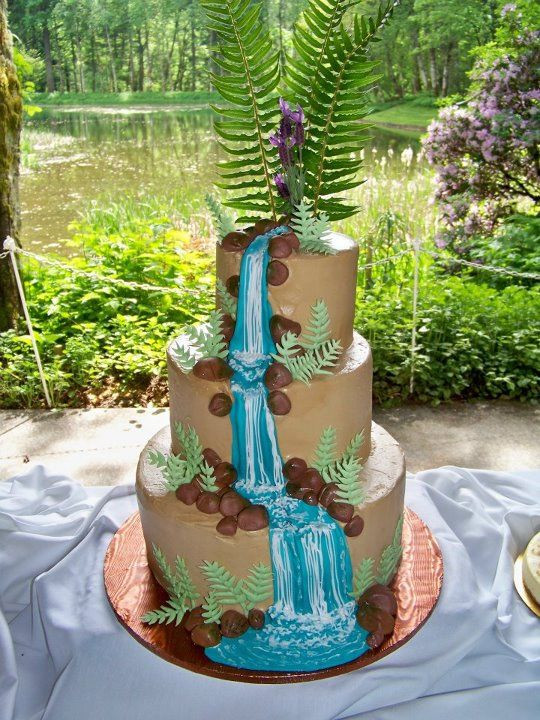 Wedding Cakes With Waterfalls
 Waterfall wedding cake with ferns